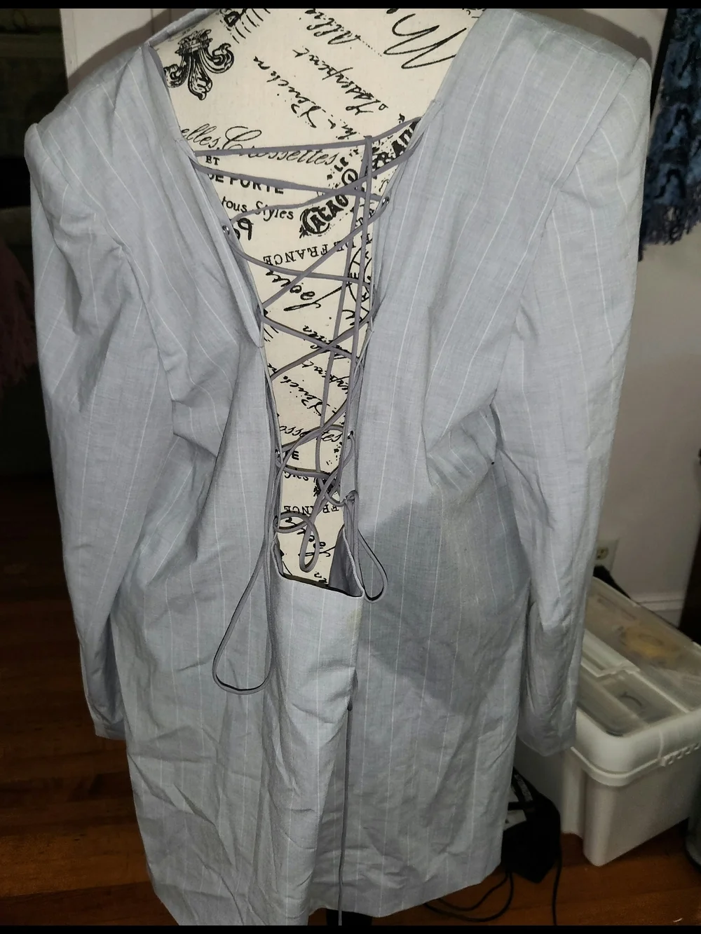Maeve Reilly x BCBGMaxAzria Formosa Lace-Up Blazer Sz Large Gray Striped